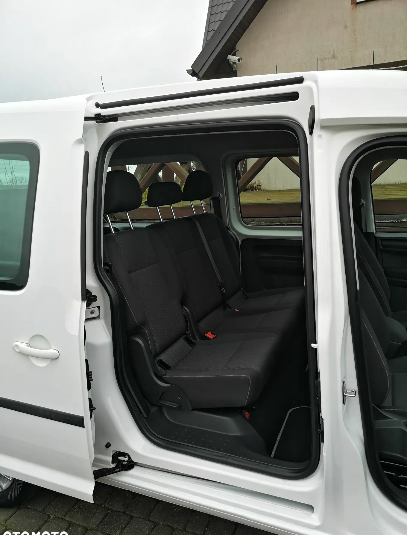 Volkswagen Caddy cena 41900 przebieg: 387669, rok produkcji 2015 z Zakroczym małe 211